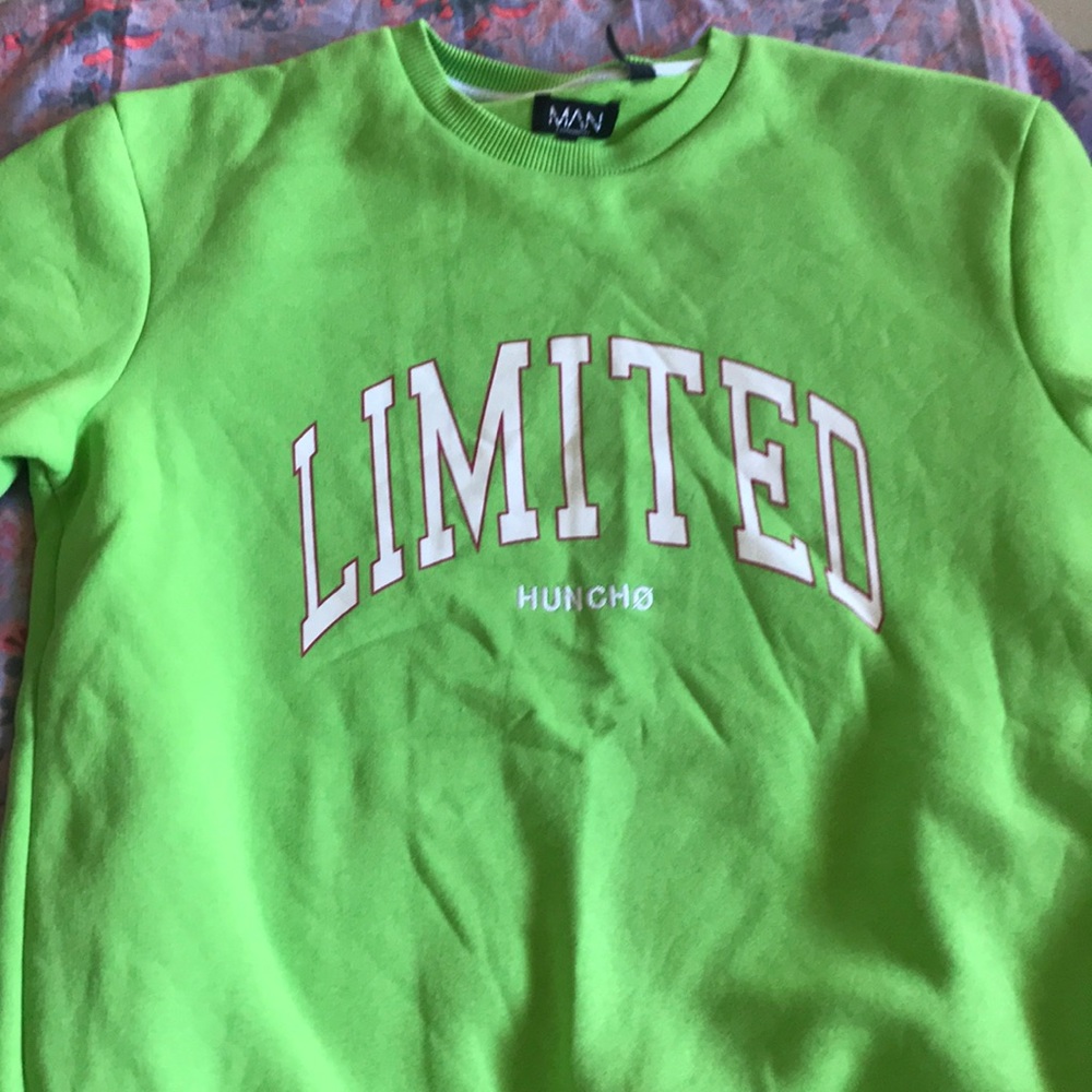 Sweatshirt